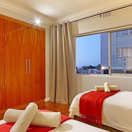 Afribode'S Adenium Beachfront Apartment Cape Town Bagian luar foto