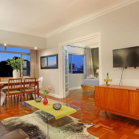Afribode'S Adenium Beachfront Apartment Cape Town Bagian luar foto
