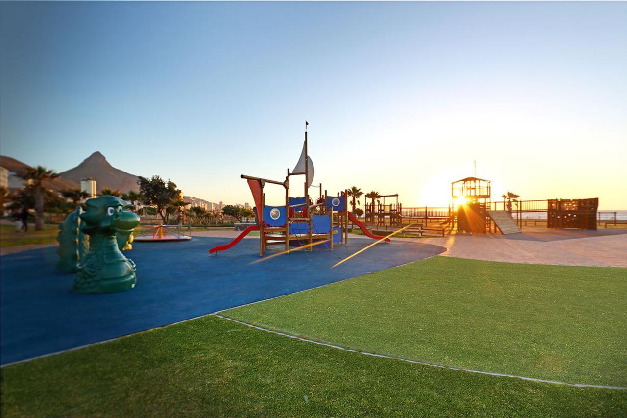 Afribode'S Adenium Beachfront Apartment Cape Town Bagian luar foto