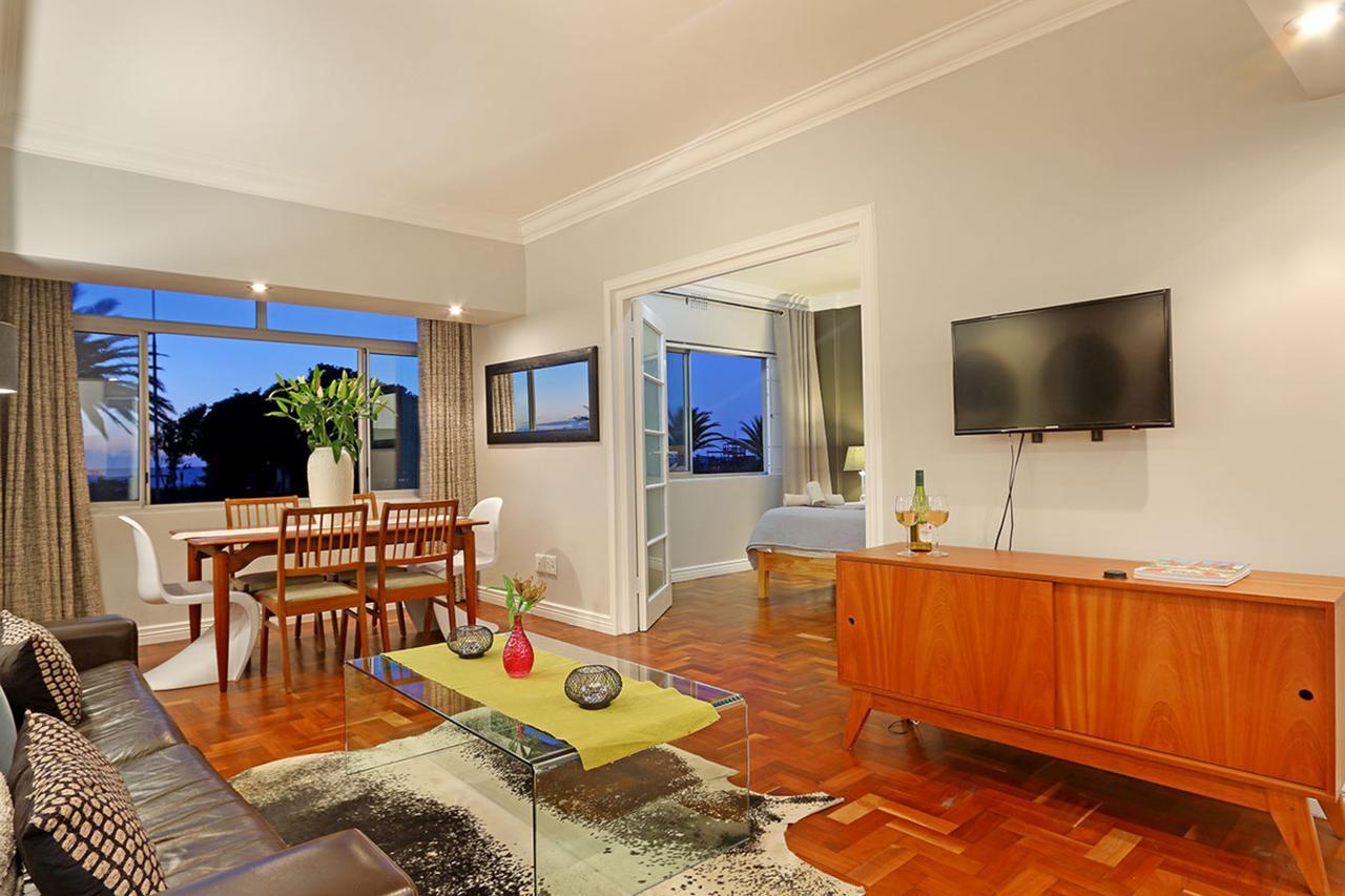 Afribode'S Adenium Beachfront Apartment Cape Town Bagian luar foto